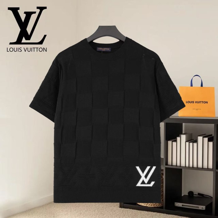 Louis Vuitton Luxury Brand Men Womens Short-Sleeved Crewneck Knit Whatsapp 【+1-3239614486】