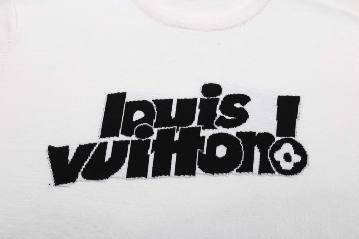 Louis Vuitton Luxury Brand Men Womens Short-Sleeved Crewneck Knit Whatsapp 【+1-3239614486】