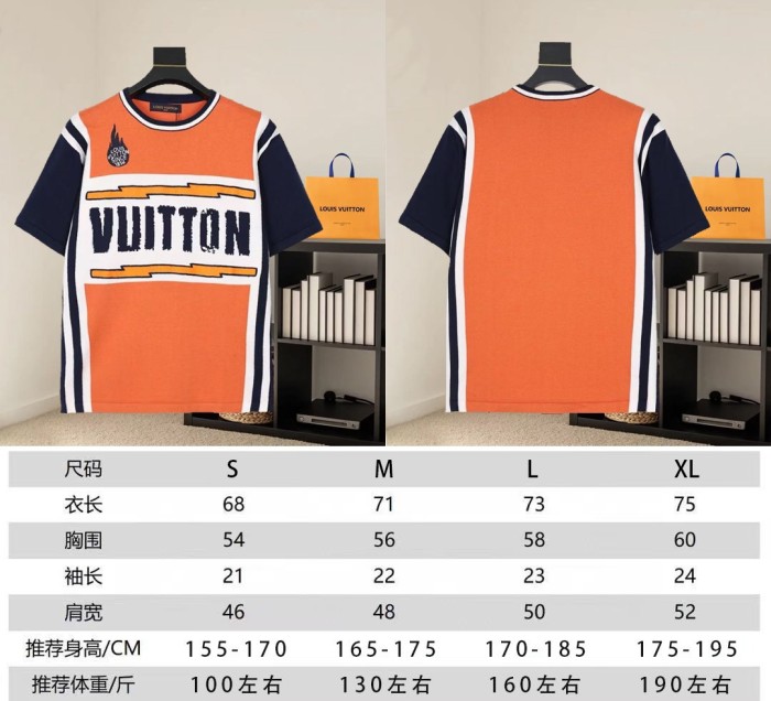 Louis Vuitton Luxury Brand Men Womens Short-Sleeved Crewneck Knit Whatsapp 【+1-3239614486】