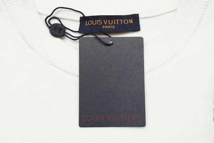 Louis Vuitton Luxury Brand Men Womens Short-Sleeved Crewneck Knit Whatsapp 【+1-3239614486】