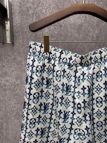 Louis Vuitton Luxury Brand Women Mens Pant Shorts Monogram Printed Silk Shorts 1AJUO5 Whatsapp 【+1-3239614486】
