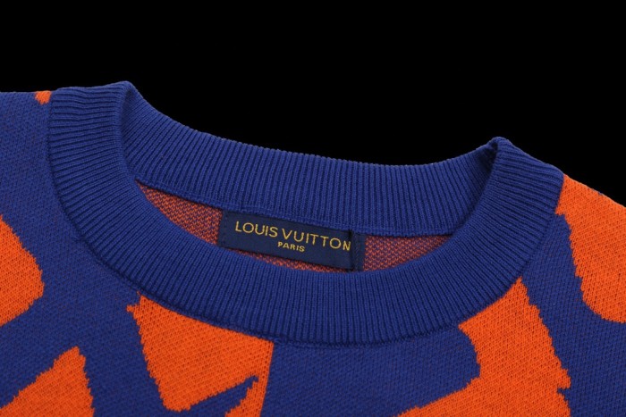 Louis Vuitton Luxury Brand Men Womens Short-Sleeved Crewneck Knit Whatsapp 【+1-3239614486】