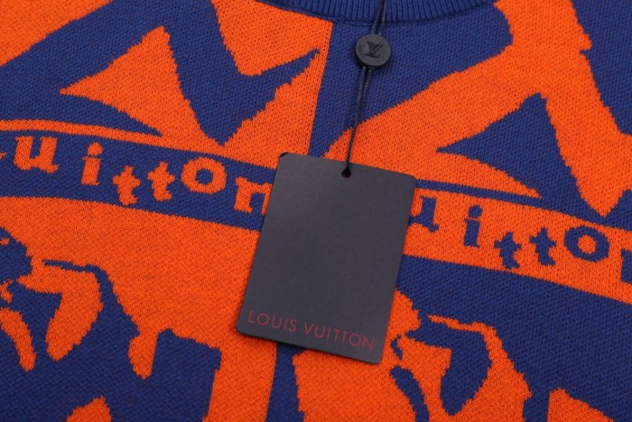 Louis Vuitton Luxury Brand Men Womens Short-Sleeved Crewneck Knit Whatsapp 【+1-3239614486】