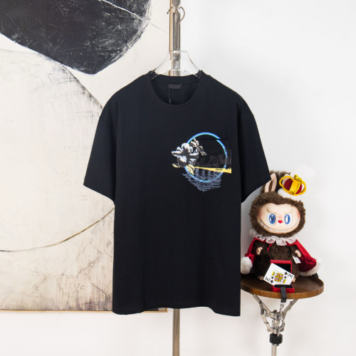 Prada Luxury Brand Men Womens Short Sleeve T-Shirt Whatsapp 【+1-3239614486】