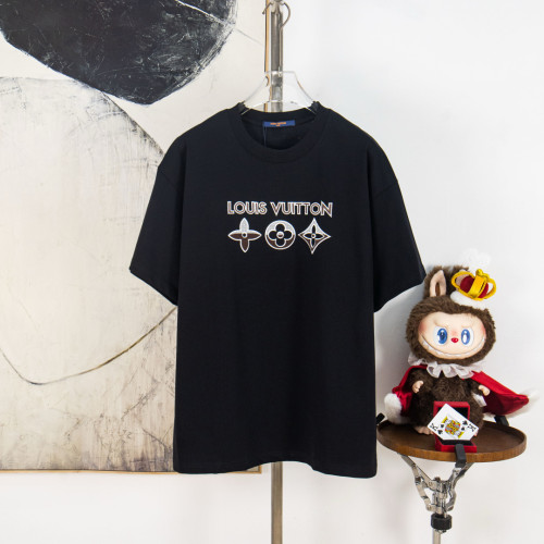 Louis Vuitton Luxury Brand Womens Men Short Sleeve T-Shirt Top Quality Whatsapp 【+1-3239614486】