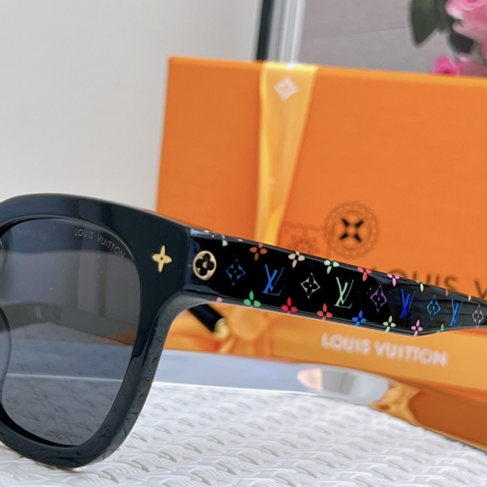 Louis Vuitton Sunglasses Luxury Brand Womens Sunglasses with Original Box Whatsapp 【+1-3239614486】Z2725E