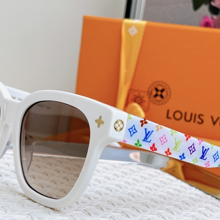 Louis Vuitton Sunglasses Luxury Brand Womens Sunglasses with Original Box Whatsapp 【+1-3239614486】Z2725E