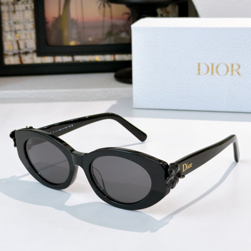 Dior Sunglasses Luxury Brand Womens Sunglasses with Original Box Whatsapp 【+1-3239614486】DiorClover B1F