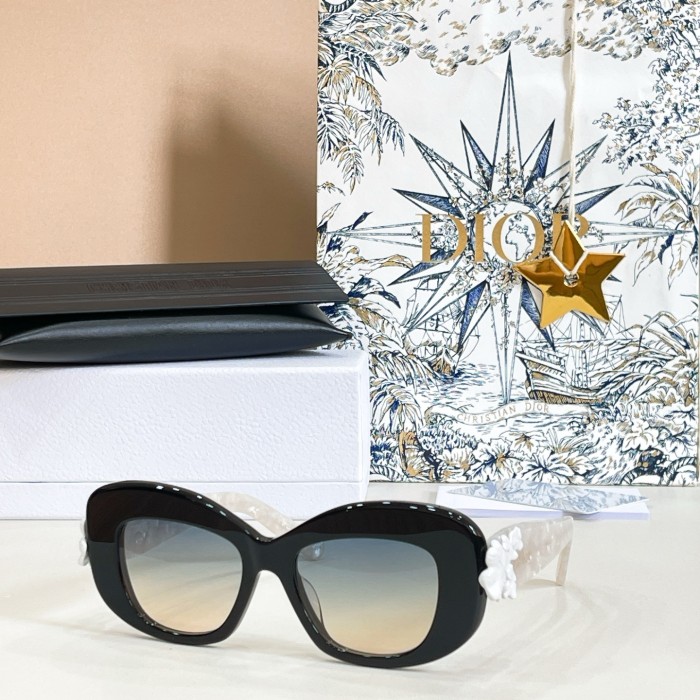 Dior Sunglasses Luxury Brand Womens Sunglasses with Original Box Whatsapp 【+1-3239614486】Dior Clover S3F