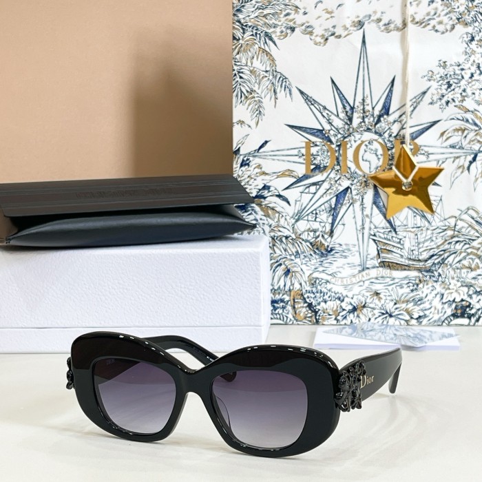 Dior Sunglasses Luxury Brand Womens Sunglasses with Original Box Whatsapp 【+1-3239614486】Dior Clover S3F
