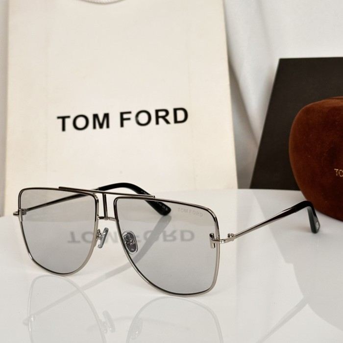 Tom Ford Sunglasses Luxury Brand Womens Sunglasses with Original Box Whatsapp 【+1-3239614486】FT1307（ELIOTT）