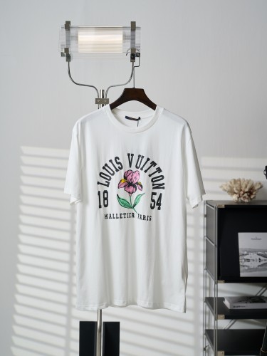 Louis Vuitton Luxury Brand Womens Men Short Sleeve T-Shirt Top Quality Whatsapp 【+1-3239614486】