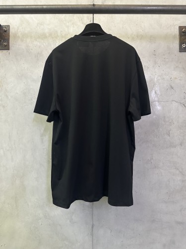 Loewe Luxury Brand Men Womens Short Sleeve T-Shirt Relaxed fit T-shirt Whatsapp 【+1-3239614486】