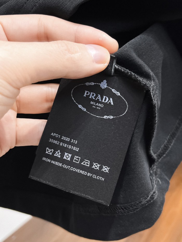 Prada Luxury Brand Men Womens Short Sleeve T-Shirt with Original Box Whatsapp 【+1-3239614486】