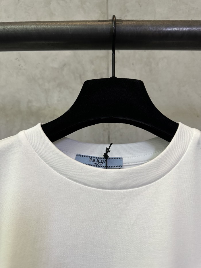 Prada Luxury Brand Men Womens Short Sleeve T-Shirt with Original Box Whatsapp 【+1-3239614486】