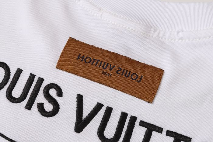 Louis Vuitton Luxury Brand Womens Men Short Sleeve T-Shirt Top Quality Whatsapp 【+1-3239614486】