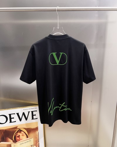 Valentino Luxury Brand Men Womens Short Sleeve T-Shirt Whatsapp 【+1-3239614486】