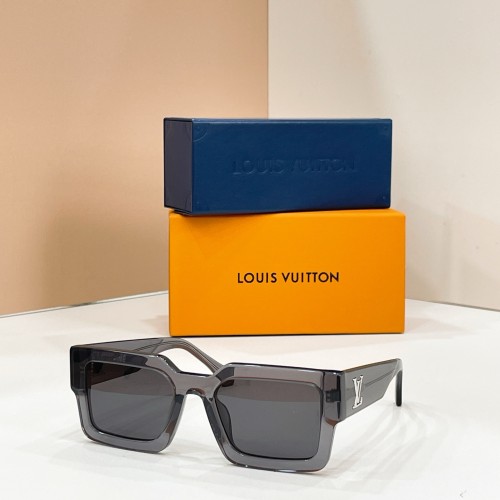 Louis Vuitton Sunglasses Luxury Brand Mens Sunglasses LV Clash Square Sunglasses with Original Box Whatsapp 【+1-3239614486】Z3154W