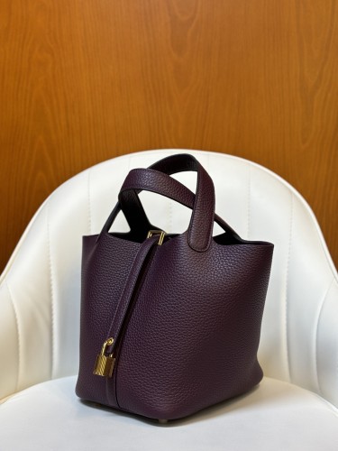 Hermes Womens Bags Handbags Luxury Fashion Hermès picotin lock 18 bag H056289CK37 Whatsapp【+1-3239614486】