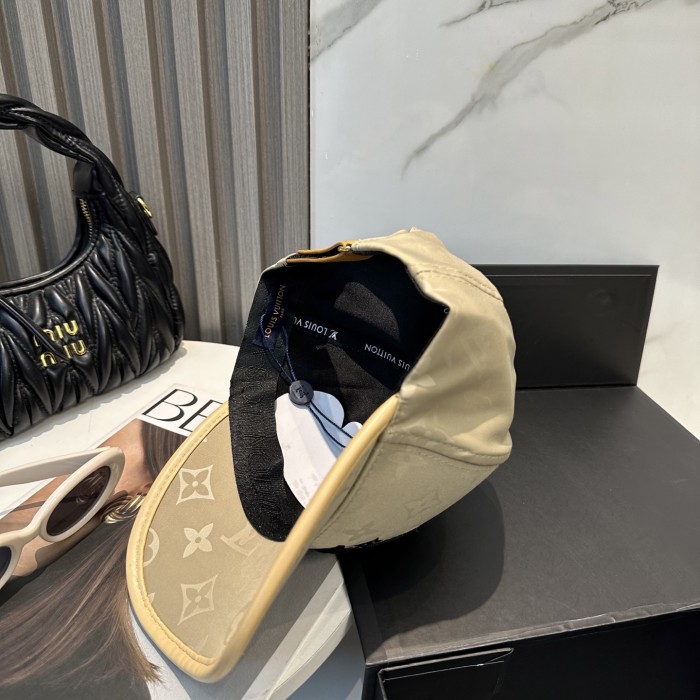 Louis Vuitton Men Womens Cap Baseball Hat Luxury Brand with Original Box Whatsapp 【+1-3239614486】
