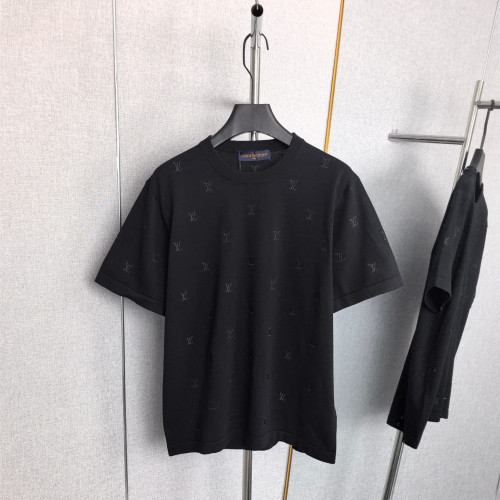 Louis Vuitton Luxury Brand Womens Short Sleeve T-Shirt LV Blason Embroidered Short-Sleeved Crewneck Top Quality Whatsapp 【+1-3239614486】