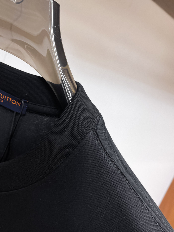 Louis Vuitton Luxury Brand Womens Men Short Sleeve T-Shirt Top Quality Whatsapp 【+1-3239614486】