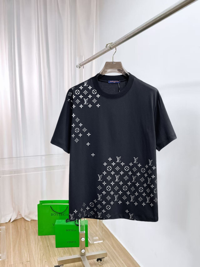 Louis Vuitton Luxury Brand Womens Men Short Sleeve T-Shirt Top Quality Whatsapp 【+1-3239614486】