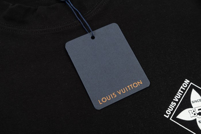 Louis Vuitton Luxury Brand Men Womens Short Sleeve T-Shirt Top Quality Whatsapp 【+1-3239614486】