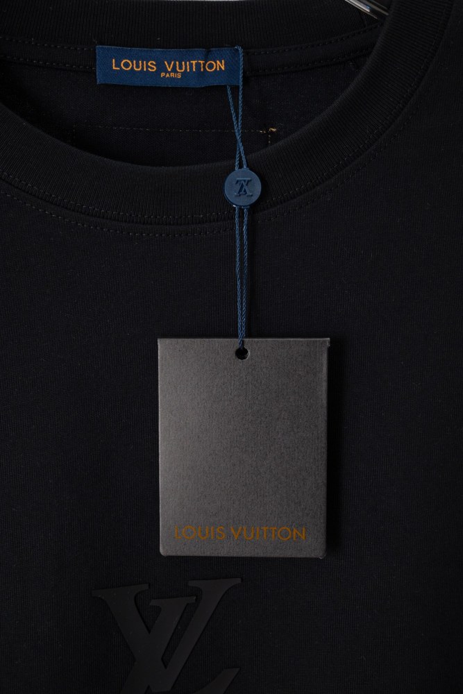 Louis Vuitton Luxury Brand Men Womens Short Sleeve T-Shirt Top Quality Whatsapp 【+1-3239614486】