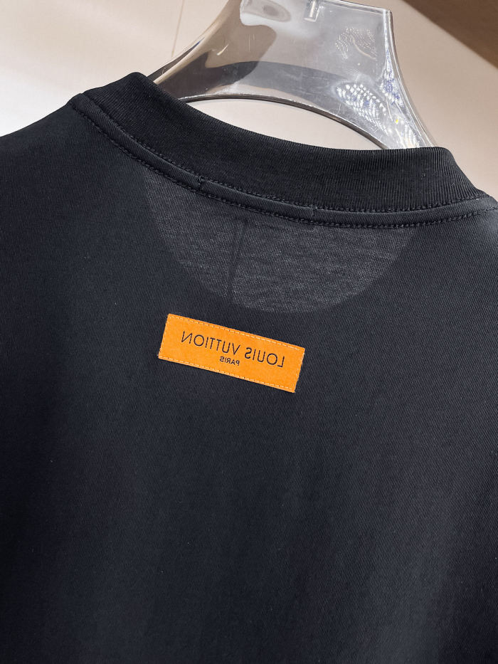 Louis Vuitton Luxury Brand Womens Men Short Sleeve T-Shirt Top Quality Whatsapp 【+1-3239614486】