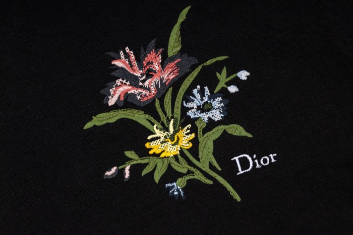 Dior Luxury Brand Women Mens Short Sleeve T-Shirt with Original Box Whatsapp 【+1-3239614486】