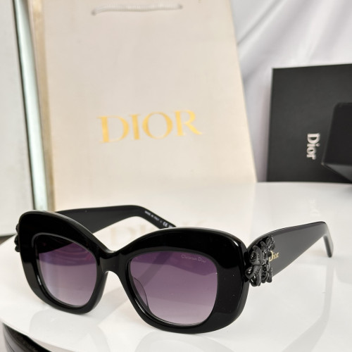 Dior Sunglasses Luxury Brand Womens Sunglasses with Original Box Whatsapp 【+1-3239614486】DIOR Clover S3F
