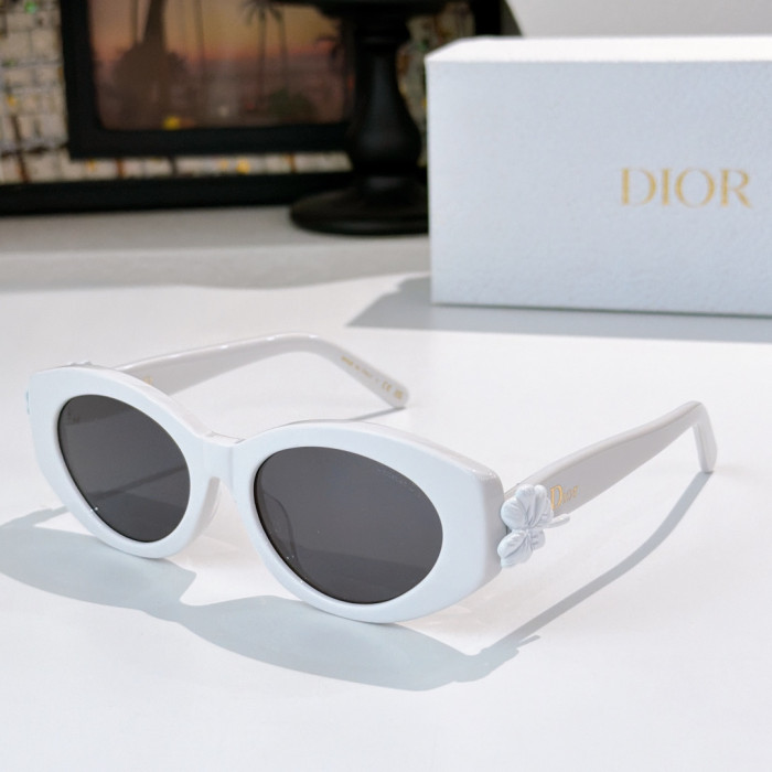 Dior Sunglasses Luxury Brand Womens Sunglasses with Original Box Whatsapp 【+1-3239614486】Dior Clover B1F