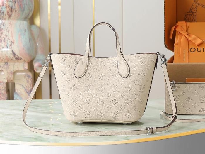Louis Vuitton Womens Shoulder Bags Luxury Brand Fashion Blossom PM M21849 with Original Box Whatsapp【+1-3239614486】