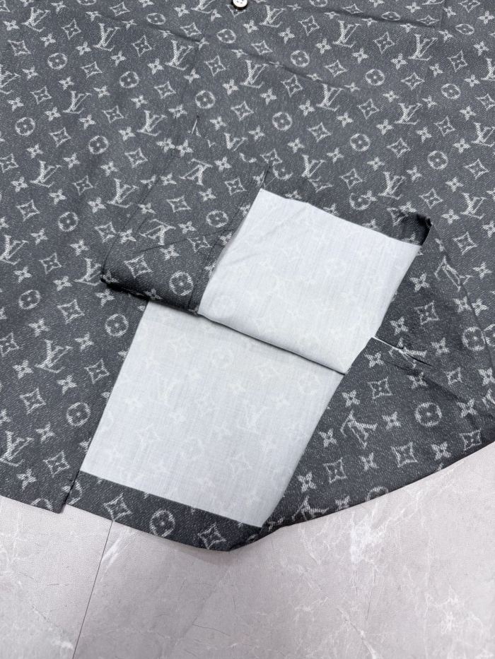 Louis Vuitton Luxury Brand Women Mens Short Sleeve Shirt Top Quality Whatsapp 【+1-3239614486】