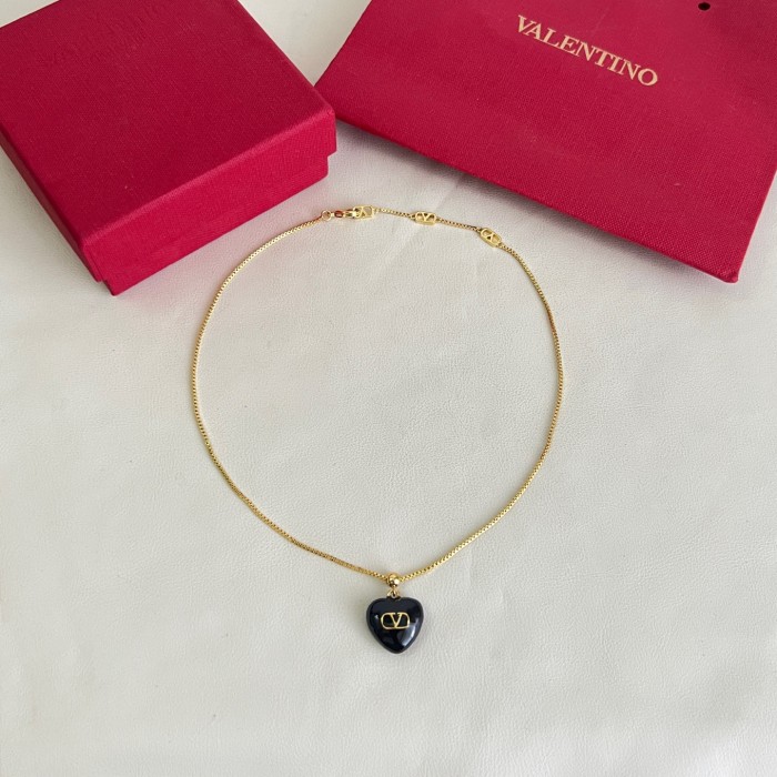 Valentino Luxury Womens Necklace with Original Box Whatsapp 【+1-3239614486】