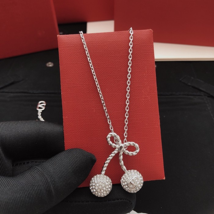 Valentino Luxury Womens Necklace with Original Box Whatsapp 【+1-3239614486】VXL0011