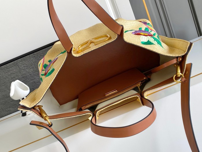 Valentino Womens Shoulder Bags VLogo signature Luxury Brand Handbags Whatsapp 【+1-3239614486】