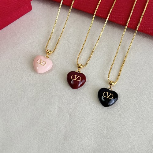 Valentino Luxury Womens Necklace with Original Box Whatsapp 【+1-3239614486】
