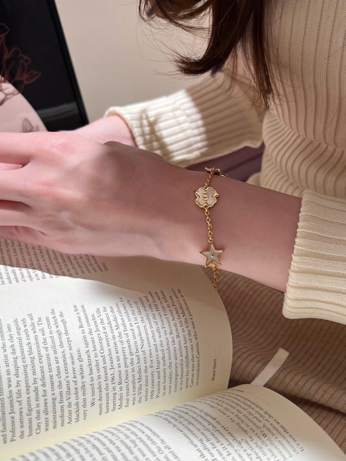 Dior Luxury Brand Womens Bracelet with Original Box Whatsapp 【+1-3239614486】DSL0218