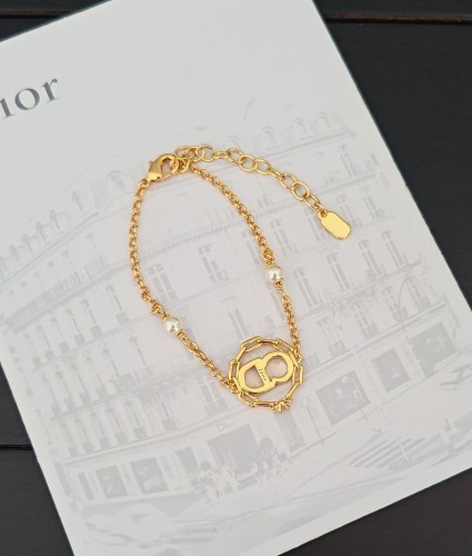 Dior Luxury Brand Womens Bracelet with Original Box Whatsapp 【+1-3239614486】