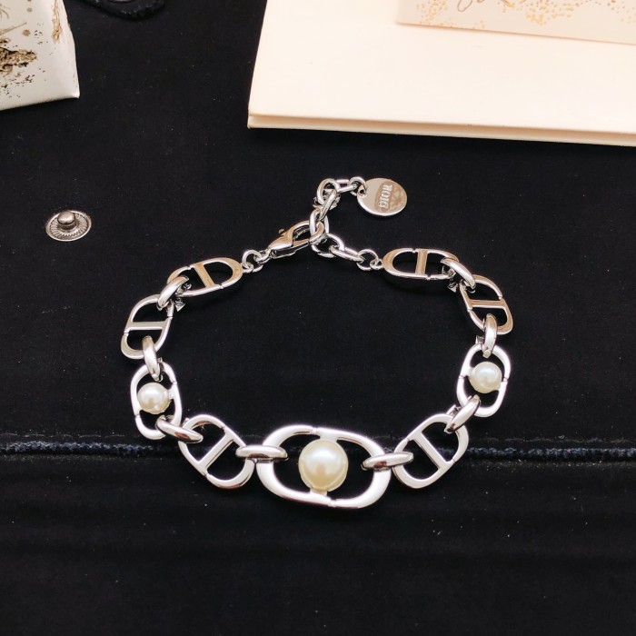 Dior Luxury Brand Womens Bracelet with Original Box Whatsapp 【+1-3239614486】DSL0176