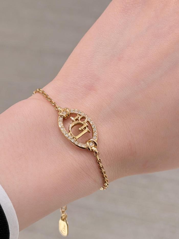 Dior Luxury Brand Womens Bracelet with Original Box Whatsapp 【+1-3239614486】DSL0270