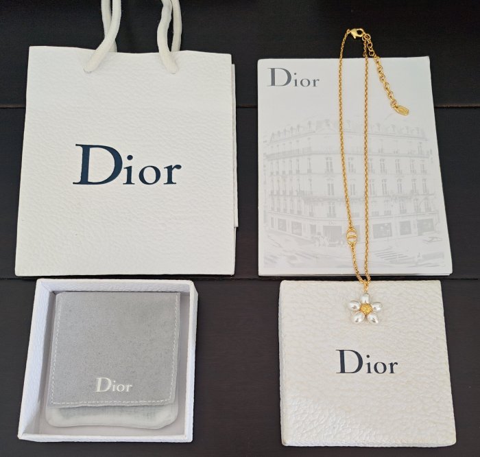 Dior Luxury Brand Womens Bracelet with Original Box Whatsapp 【+1-3239614486】