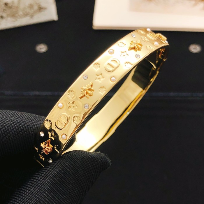 Dior Luxury Brand Womens Bracelet with Original Box Whatsapp 【+1-3239614486】DSZ0002