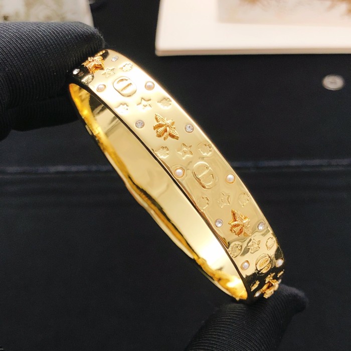 Dior Luxury Brand Womens Bracelet with Original Box Whatsapp 【+1-3239614486】DSZ0002