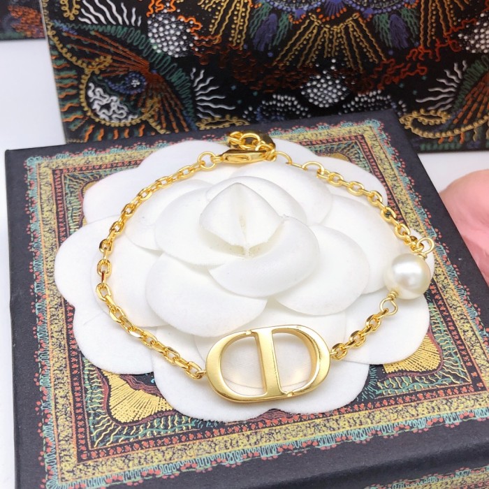 Dior Luxury Brand Womens Bracelet with Original Box Whatsapp 【+1-3239614486】DSL0030