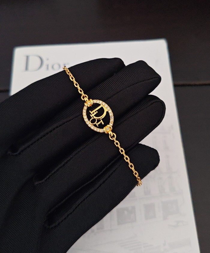 Dior Luxury Brand Womens Bracelet with Original Box Whatsapp 【+1-3239614486】