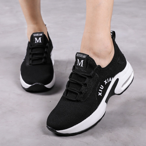 Letter Graphic Lace-Up Front Air Cushion Sneakers