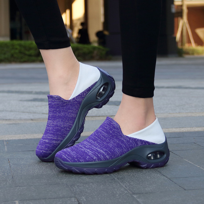 Tow Tone Slip On Knit Running Shoes